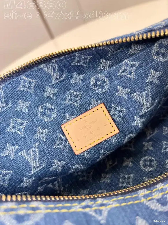 PAPILLON VUITTON LOUIS TRUNK 0523